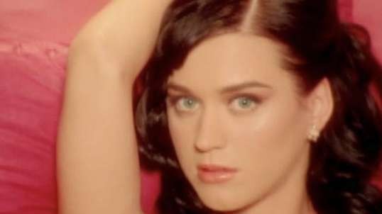 Katy Perry - I Kissed A Girl (Official)